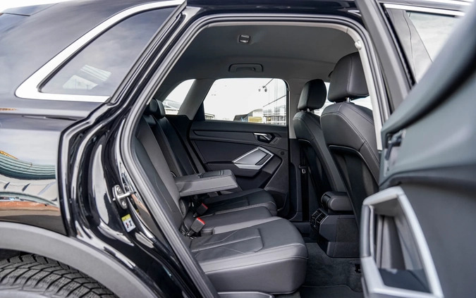 Audi Q3 cena 117900 przebieg: 116000, rok produkcji 2019 z Wojnicz małe 781